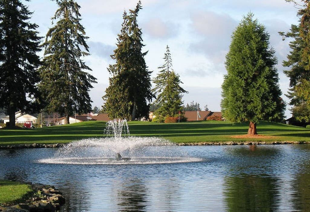 sunland golf course fountain